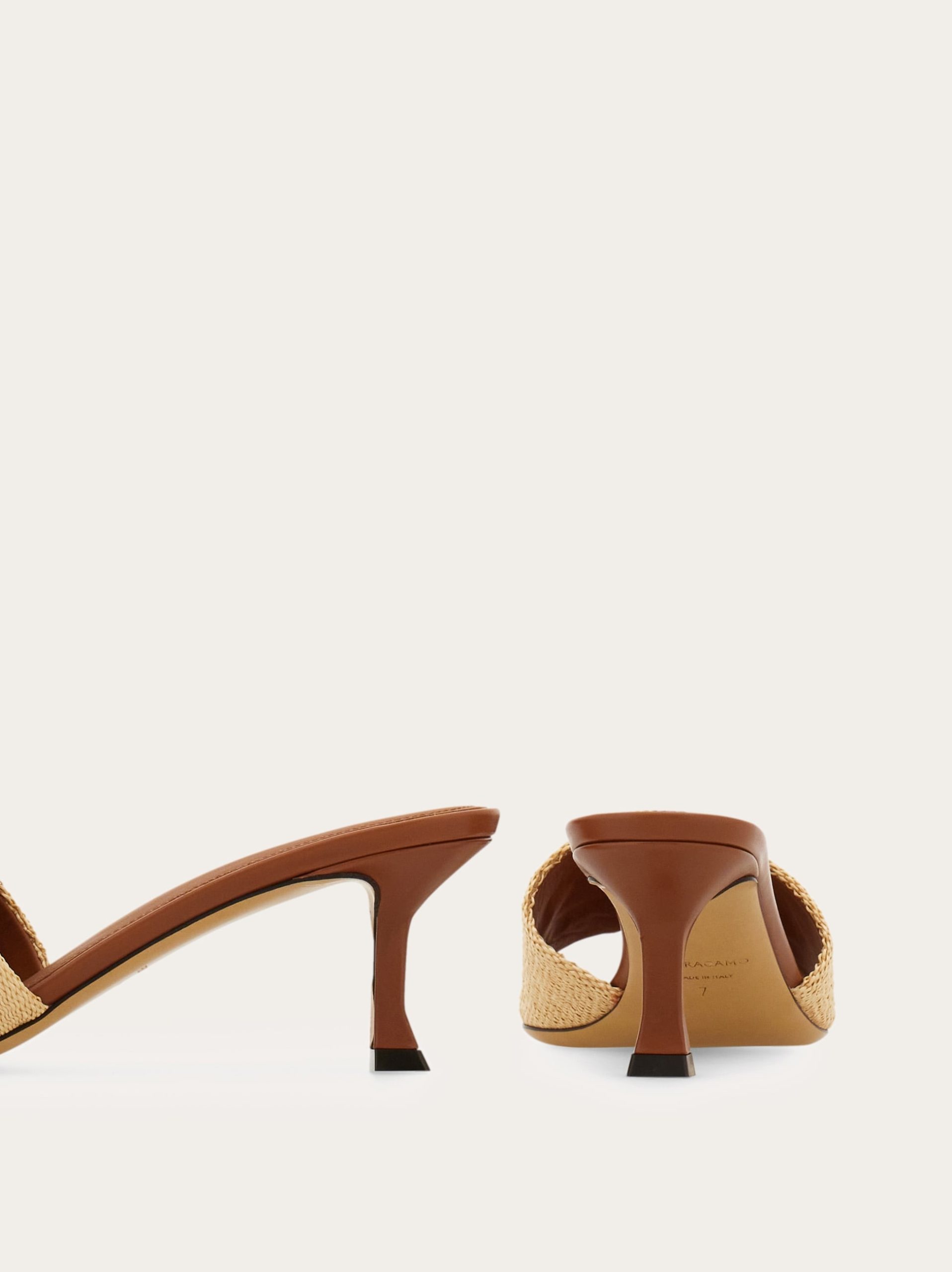 Ferragamo Venna logo slide - Image 7